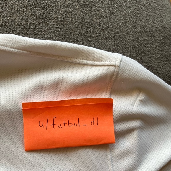 Manchester United Away 14/15 Kit/Jersey - Picture 4 of 11